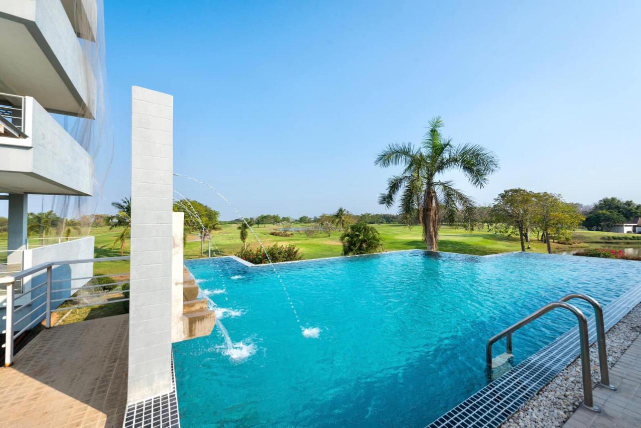 Uniland Golf & Resort Nakhon Pathom Exterior photo